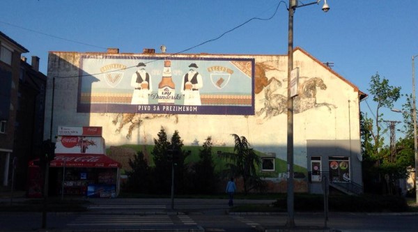 Lav pivo mural Pivara iz Čelareva uklanja reklamu sa murala