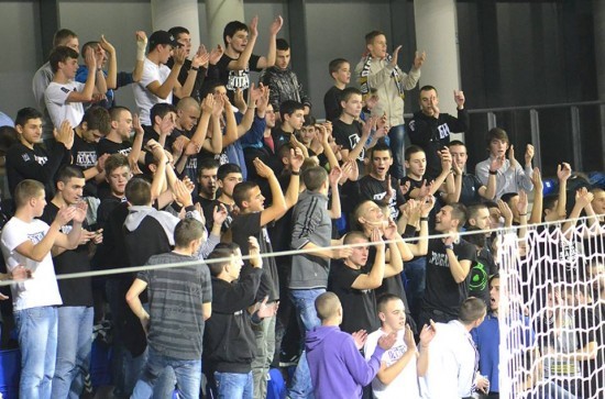 Uvek uz Partizan: "Grobari" su napravili sjajnu atmosferu u Kristalnoj dvorani