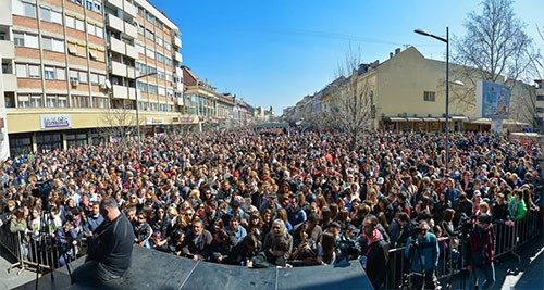 parni-valjak-koncert-2015-pano