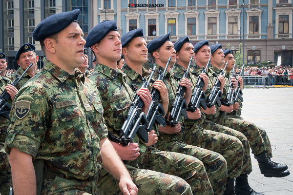 vojna parada zrenjanin 2016 00103