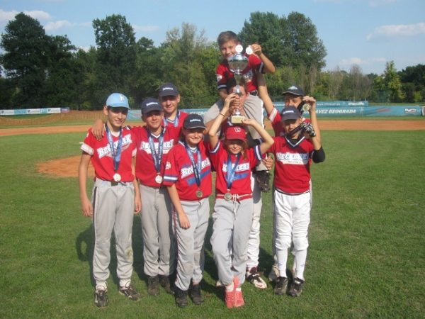 bejzbol-beckerek-trofej-beograda