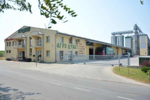 agrodukat-spolja