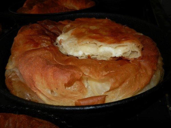 Burek sa sirom