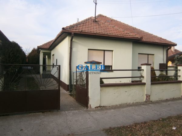 10 nekretnina koje se prodaju u Zrenjaninu 9 9 prizemna kuća bagljaš bolnica zrenjani