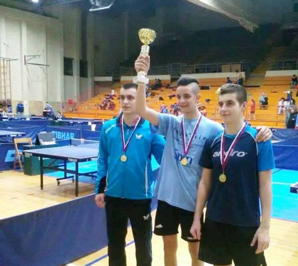 stenes juniori sampioni srbije