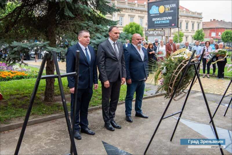 Obeležen Vidovdan polaganjem venaca na spomen obeležja i svečanom