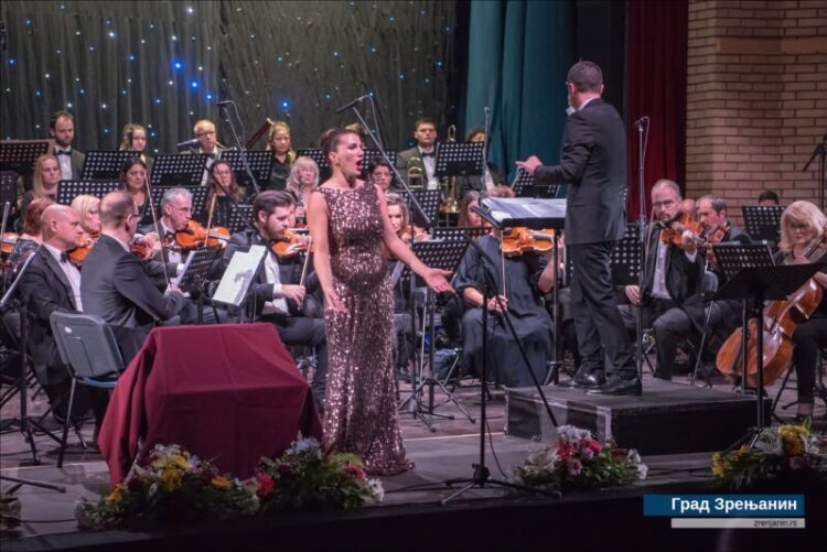 Zrenjaninska Filharmonija Novogodi Nji Koncert Foto