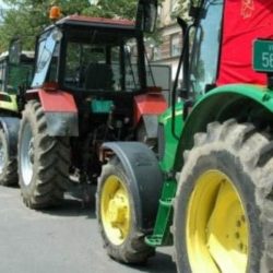 poljoprivrednici traktor 552x350