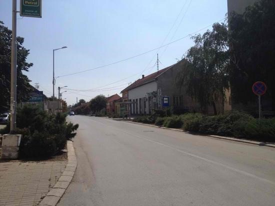 jedna od najprometnijih ulica u gradu nosi ime Koče Kolarova