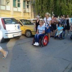 setnja zene sa invaliditetom
