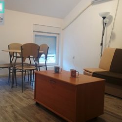 apartmani sobe zrenjanin cena