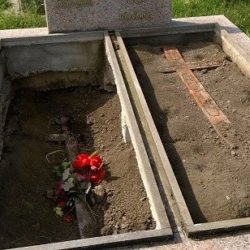 groblje ecka ukradene ploce1