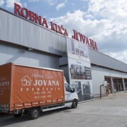 Robna kuca Jovana zgrada e1450343408664