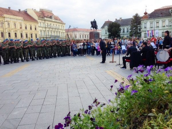 vojska koncert zrenjanin1