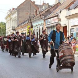 grozdjebal