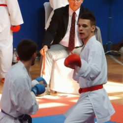 djordje salapura u akciji desno
