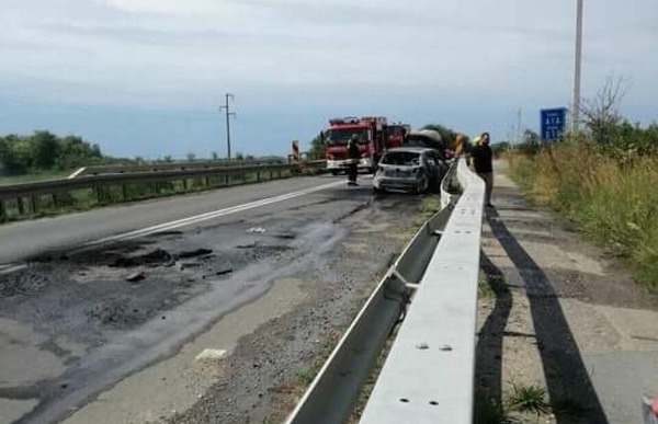 zrenjanin klek zapaljeni automobil