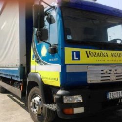 vozacka akademija kamion 600x446 1