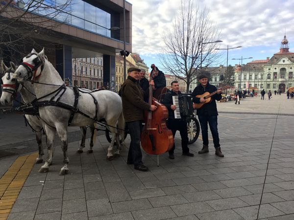 fijaker u centru