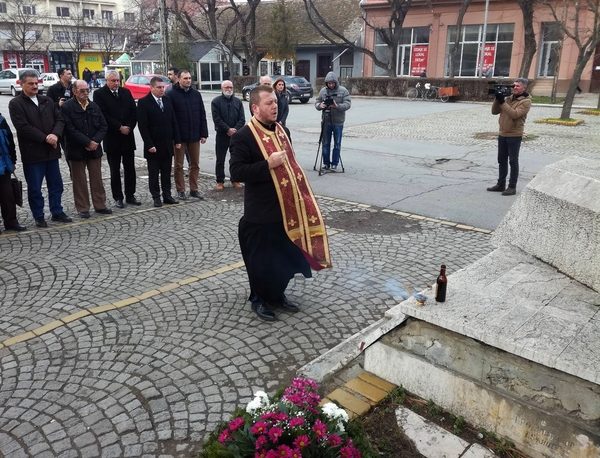 slika1 spomenik1942 zrenjanin