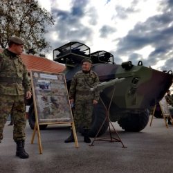 slika1 komanda vojska oruzje