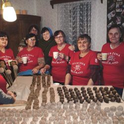 klub zena belo blato