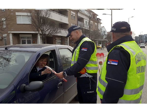 policija cestita 8 mart 3