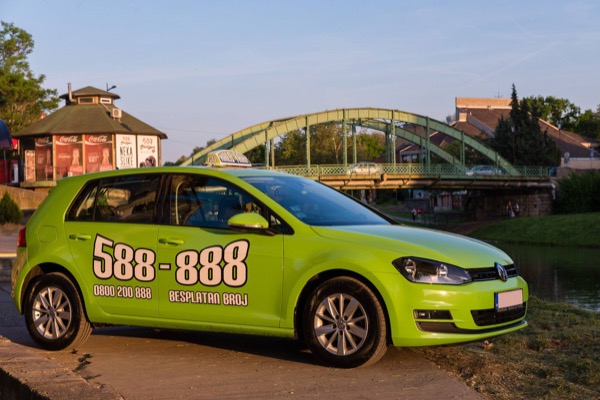 zeleni halo taksi