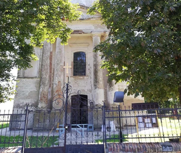crkva Taraš