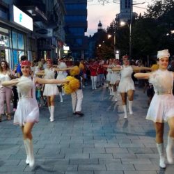 naslovna defile
