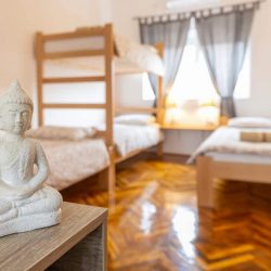 nomad hostel rooms zrenjanin