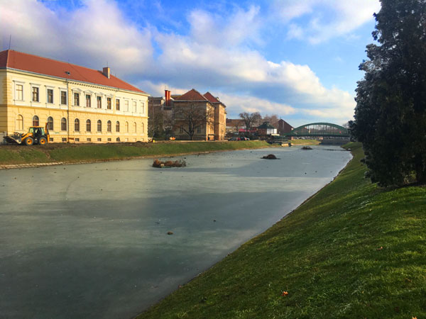 jezero zaledjeno