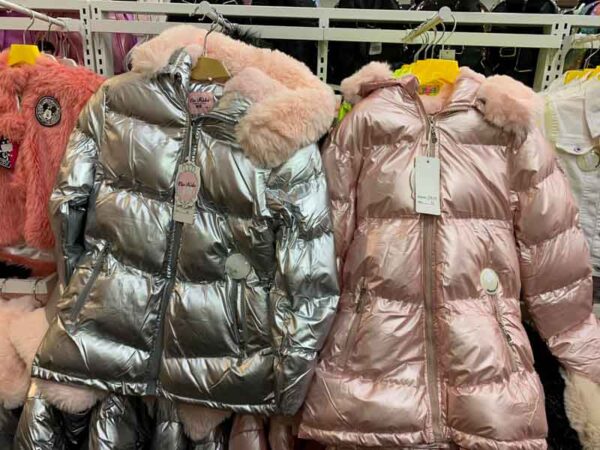 Shopping Family 69