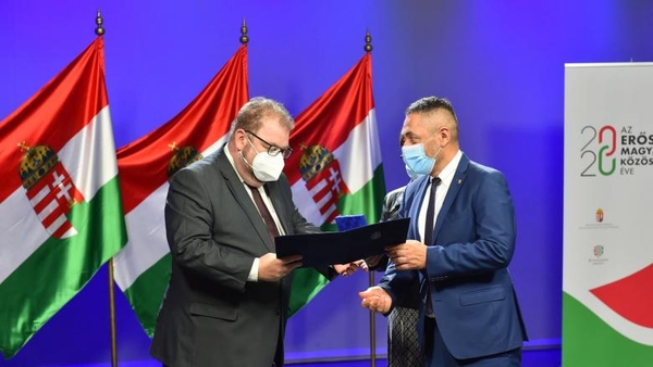 slika2 priznanje petefi