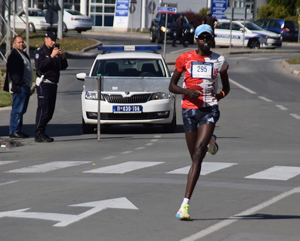 peti zrenjaninski polumaraton 2021 1