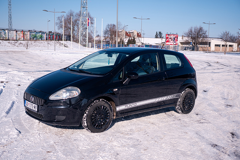 Fiat-Grande-Punto-1.4-benzin-6 iznajmljivanje vozila zrenjanin