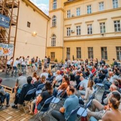 naslovna new age humanitarna predstava