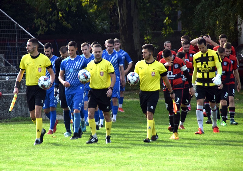 fk radnicki becej izlazak na teren