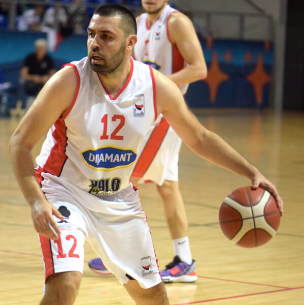 Daniel Krstic 12 je ubacio 12 poena