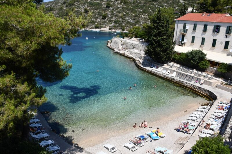 Relax International: Rajski odmor vas čeka u hotelu Sirena na ostrvu Hvar 3 hvar sirena turisticka agencija relax zrenjanin