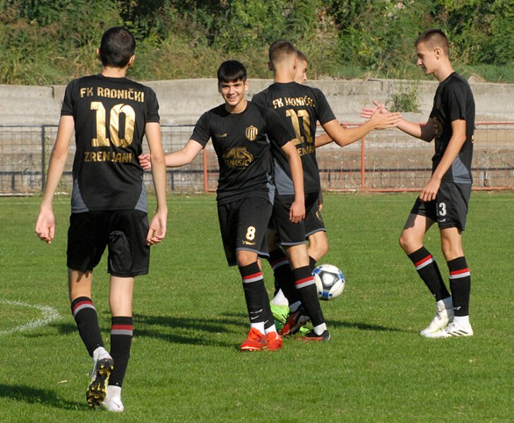 fk radnicki omladinci proslava gola