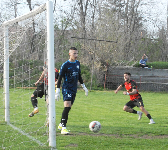 FK Radnički upisao nove bodove: 2 penala, 4 gola i pobedničko kolo (FOTO + VIDEO) 5 fk radnicki borac sajkas 1 1 1