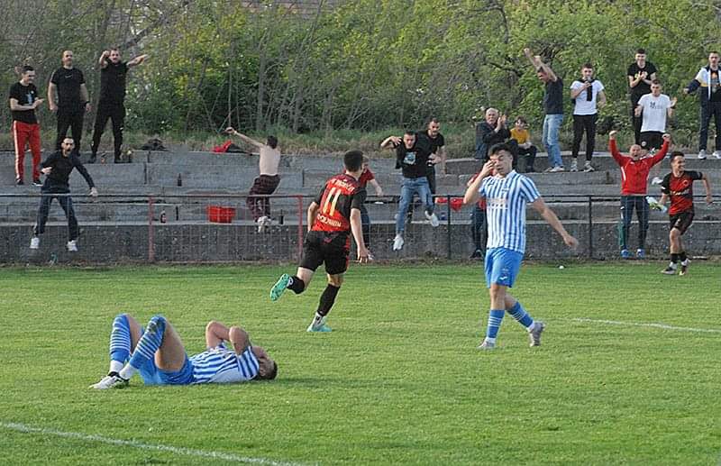 FK Radnicki Indjija proslava gola 1