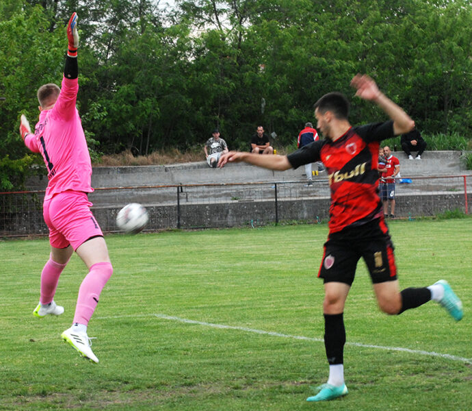 fk radnicki sloven 12