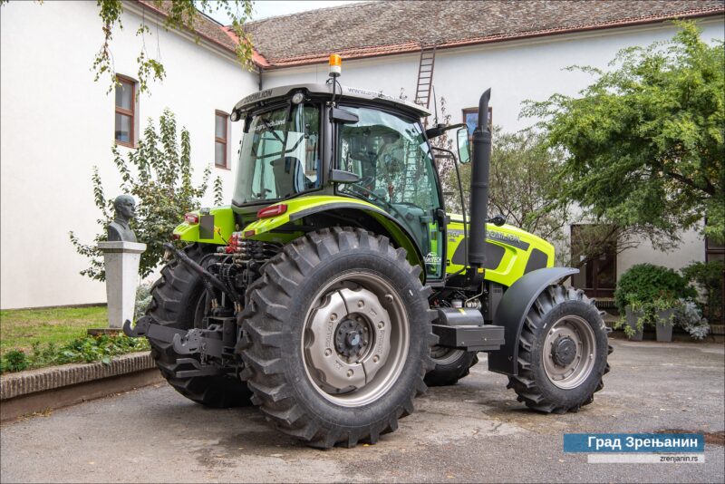 TRAKTOR POLJOPRIVREDNA SKOLA 003