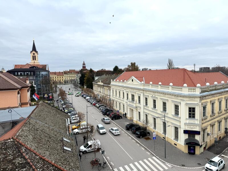 zgrada centar zrenjanin