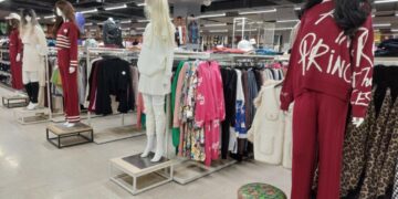 Robna kuca Shopping Family naslovna