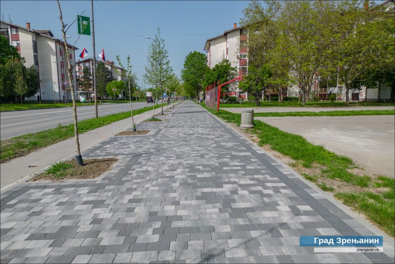 TROTOARI BAGLJAS CENTAR 001