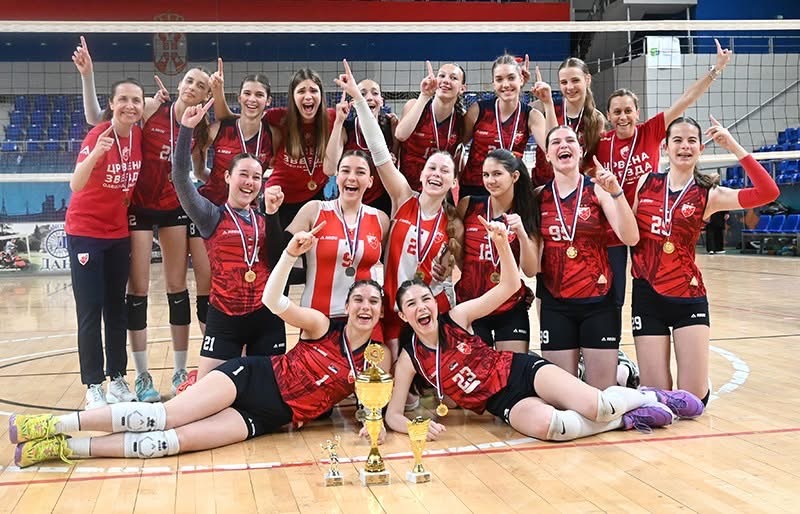ok crvena zvezda pionirke