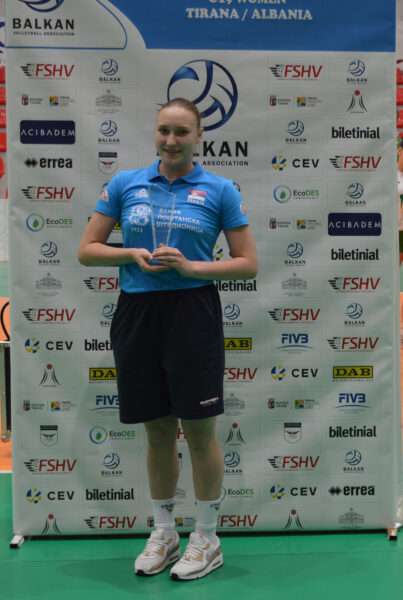 KE NINA VUJOVIC